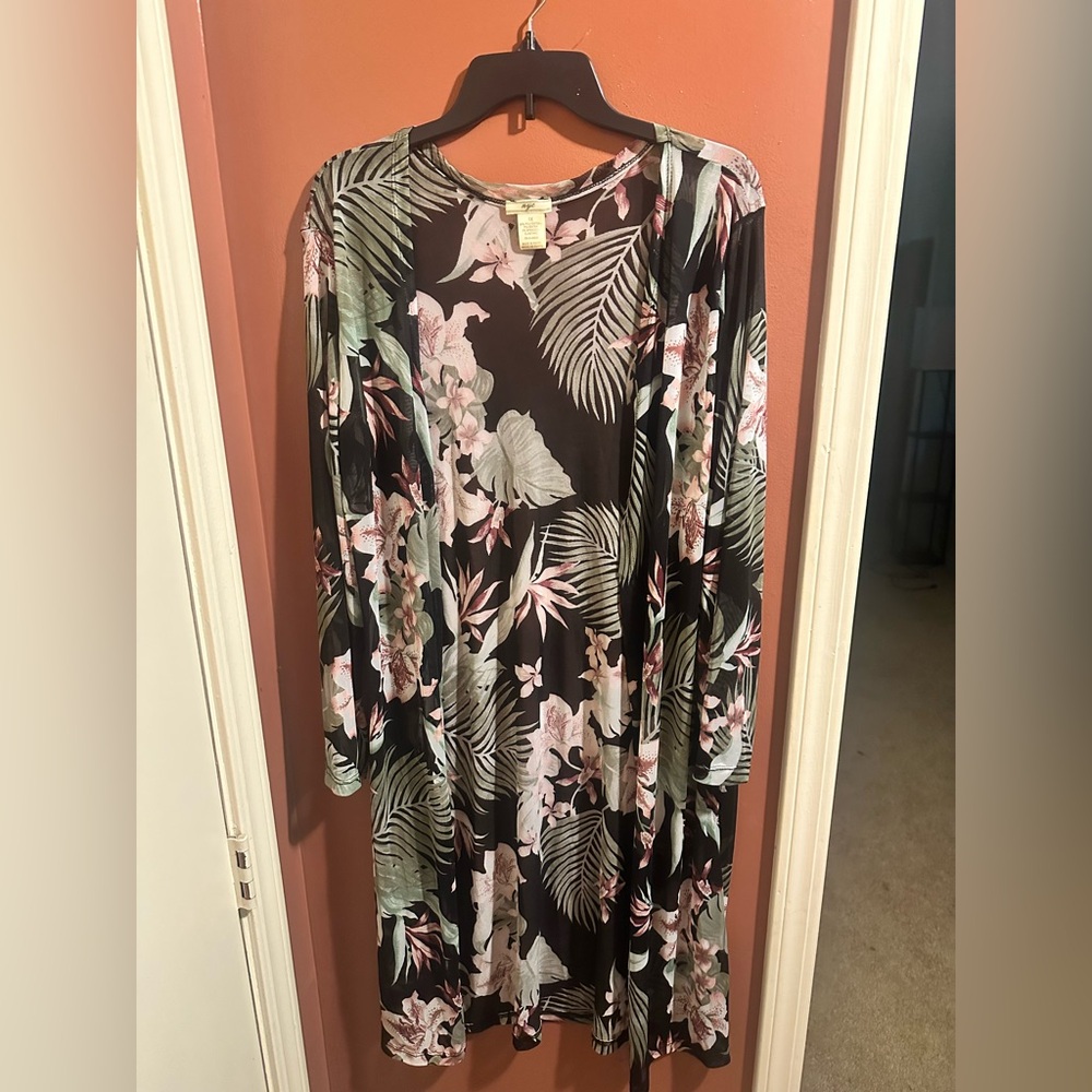 NYC Floral Patterned Kimono